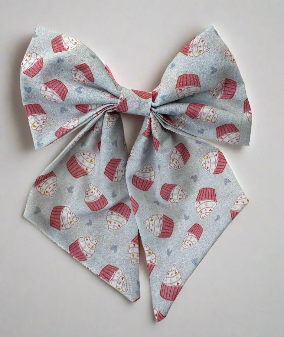 Cupcake Sailer Bow